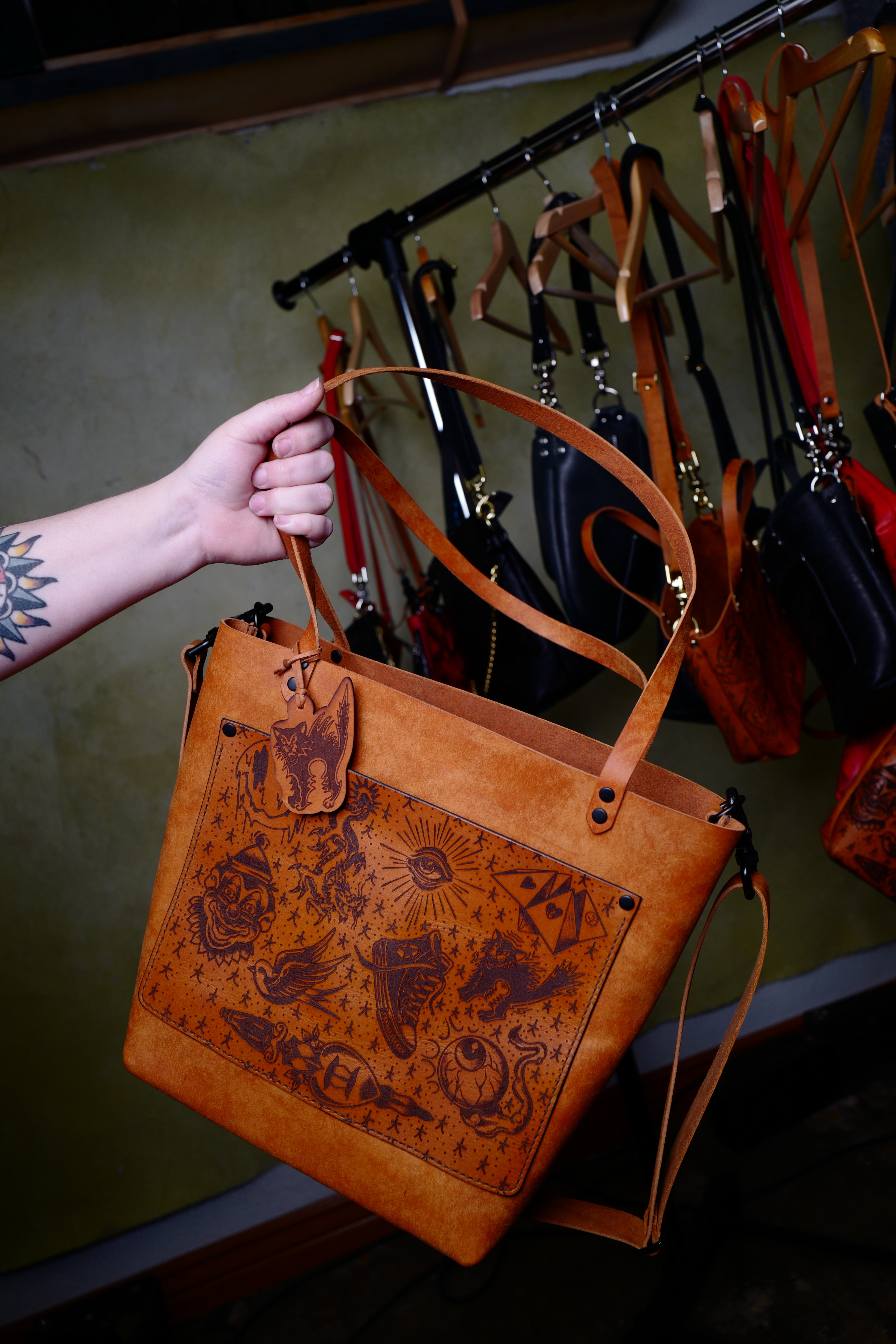 The Work Tote: Side Show Flash