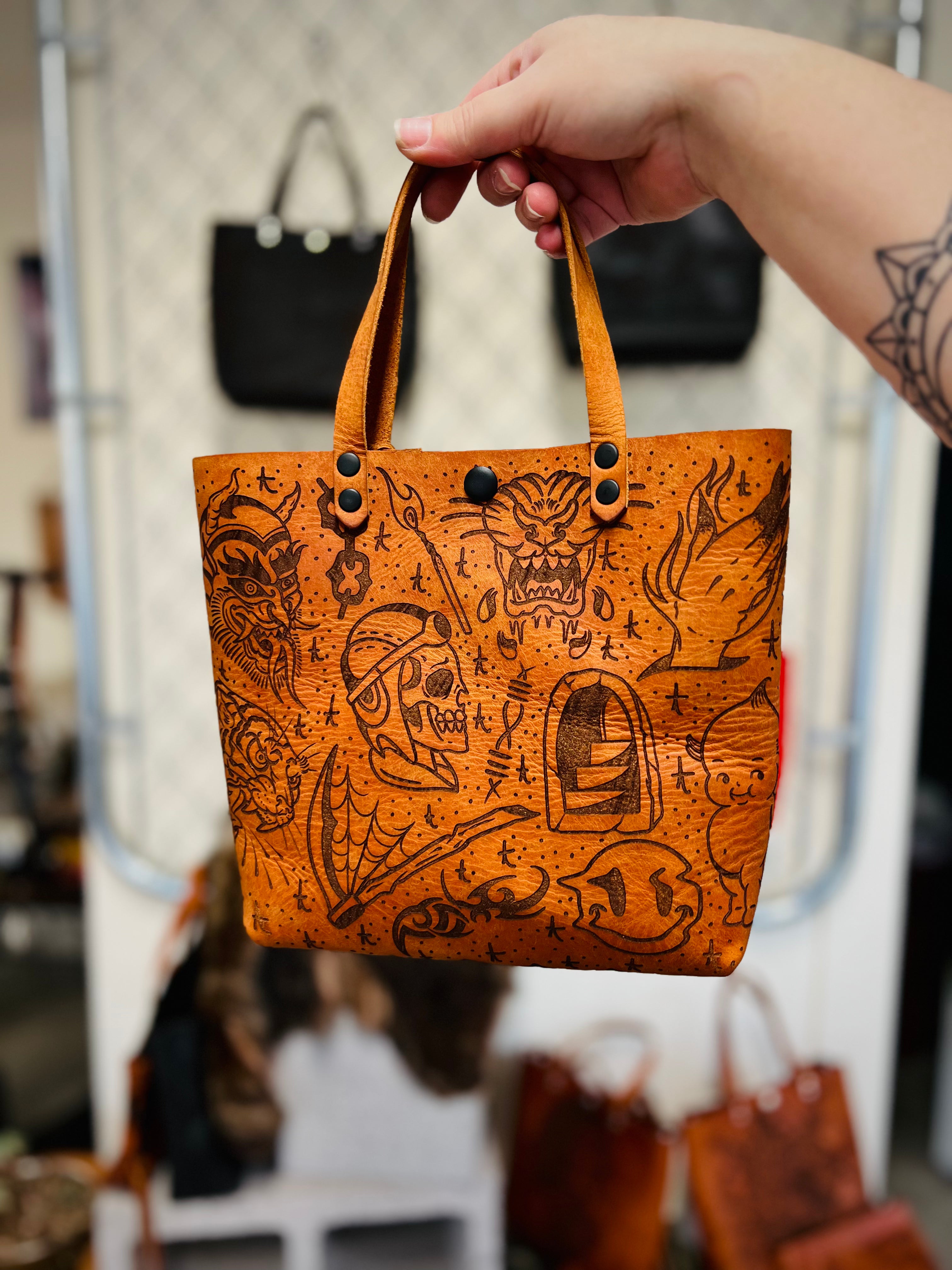 Opener Tour Tote: Live Fast Flash Sheet