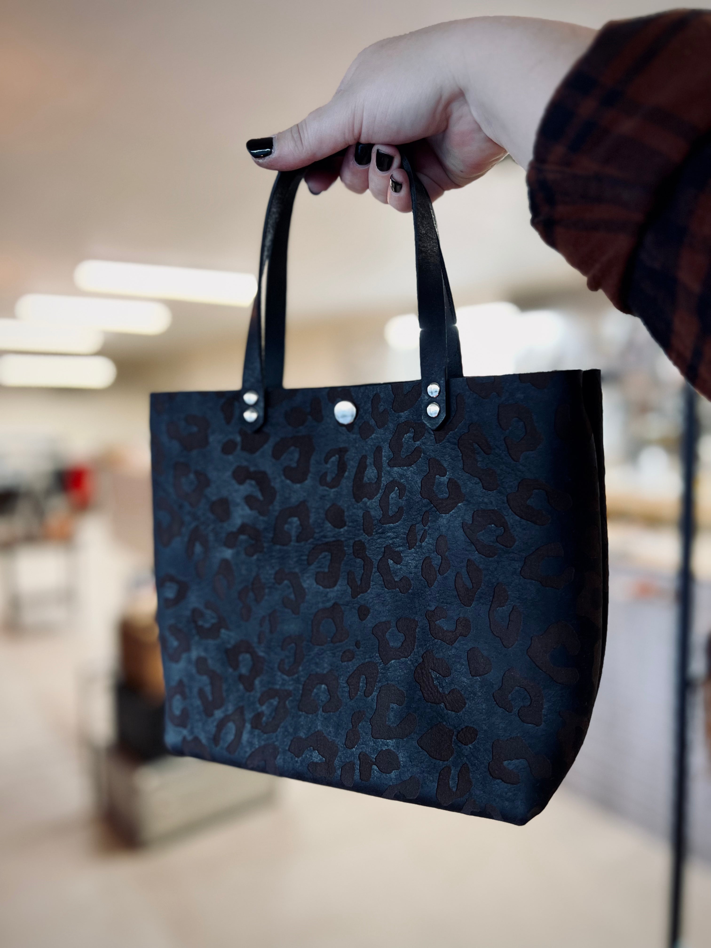 Opener Tour Tote: Leopard Print