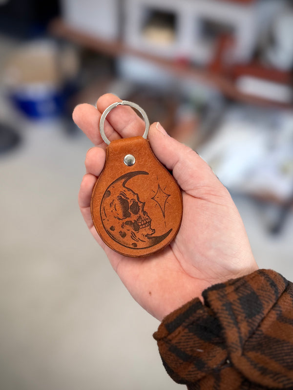 Simple Keychain: Moon