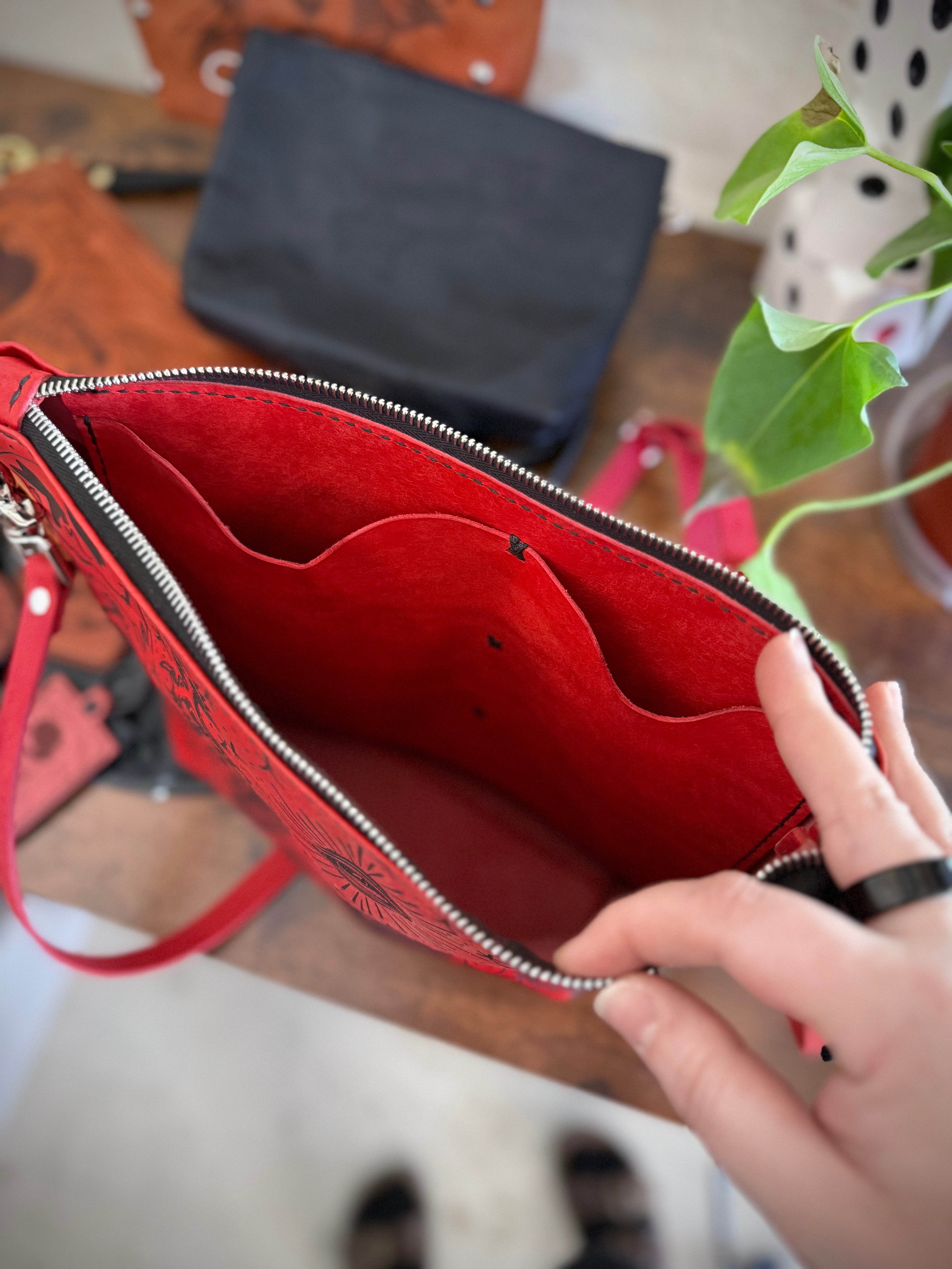 The Lola Zip Crossbody: Spooky Flash Sheet