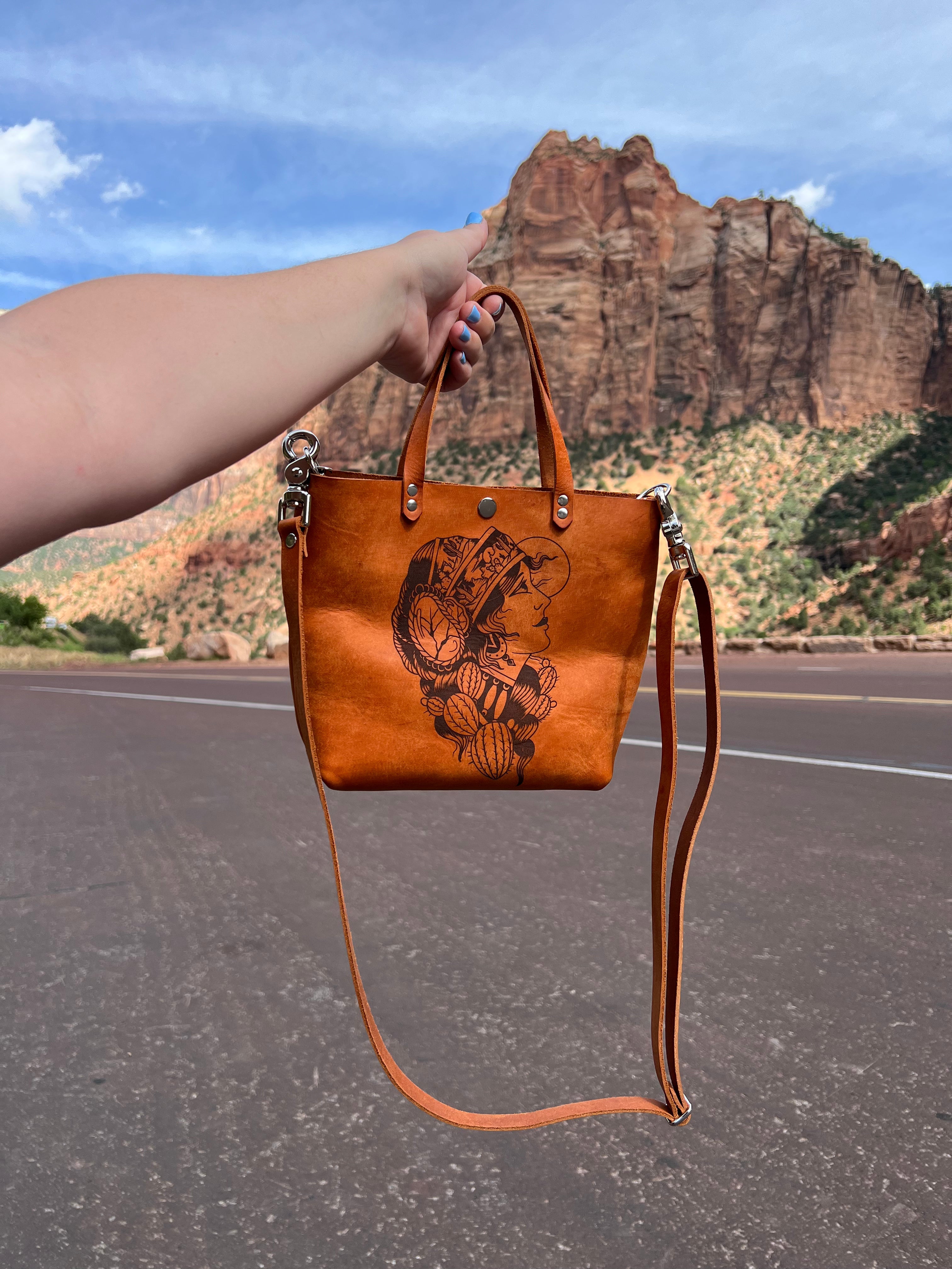 Opener Tour Tote: Desert Gypsy