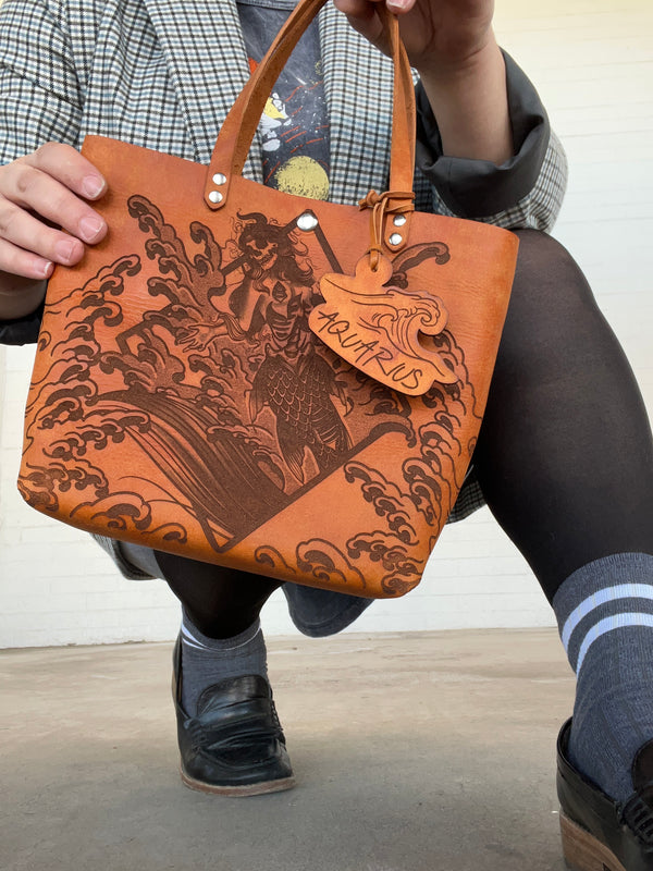 Opener Tour Tote: Aquarius Zodiac