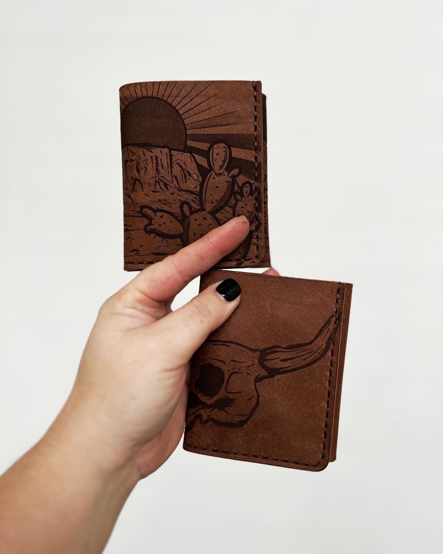 Trifold Wallet: Desert Scene