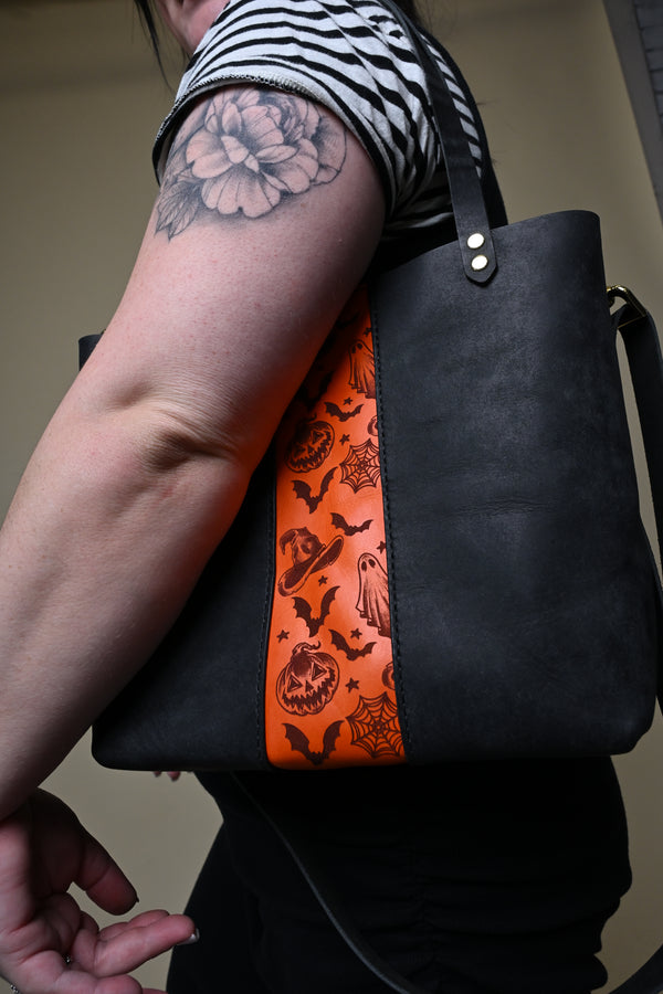 Headliner Tour Tote: Halloween Print Insert