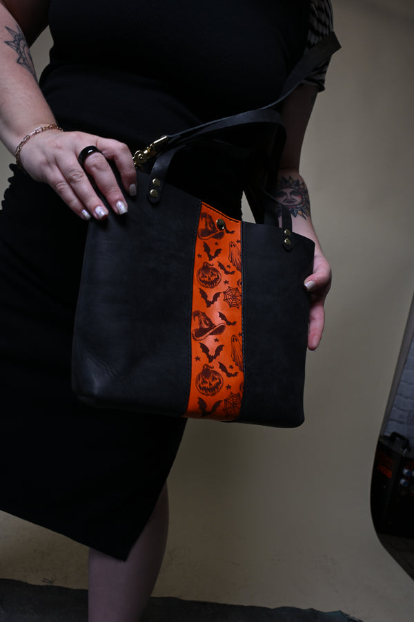 Headliner Tour Tote: Halloween Print Insert