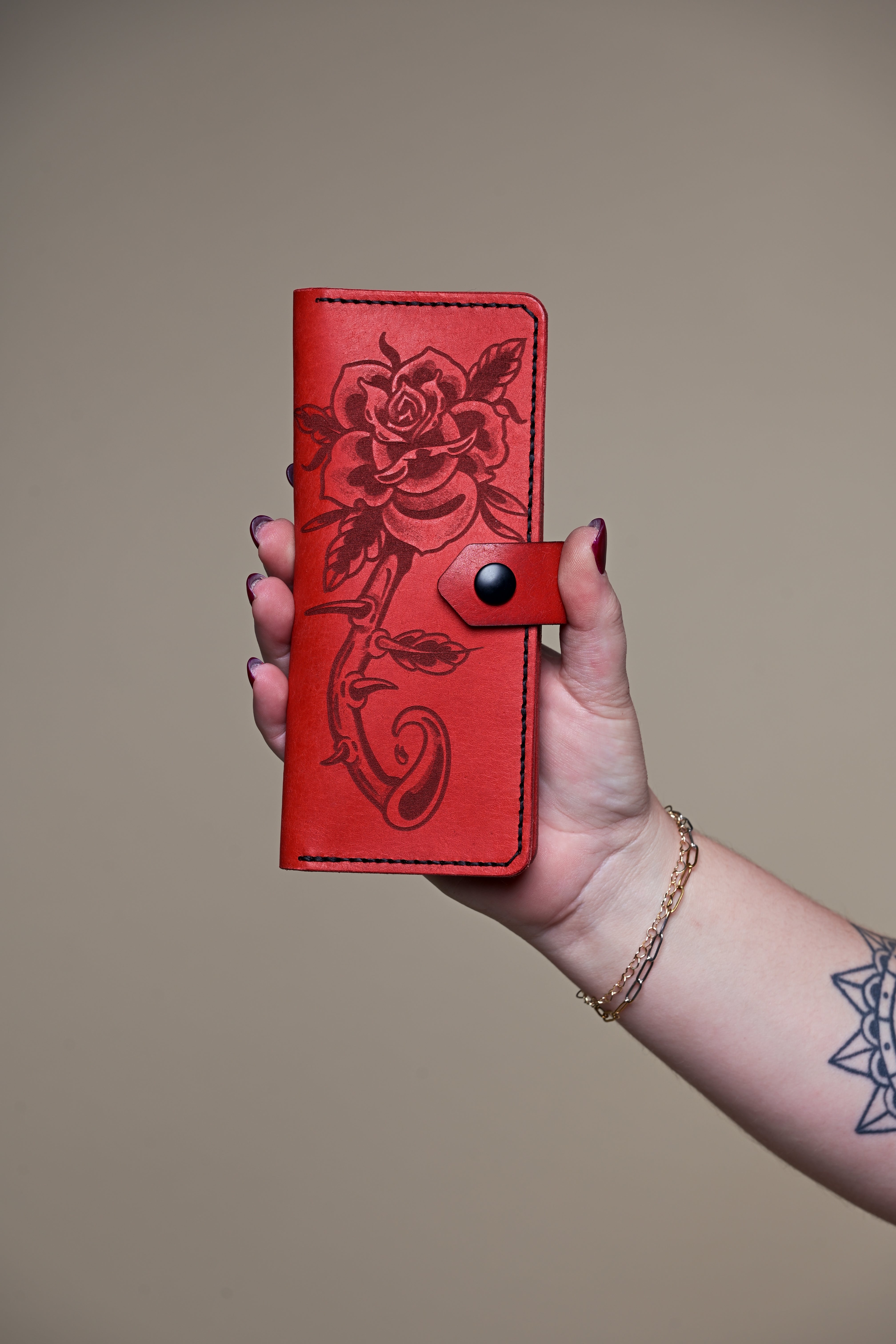 Bandita Wallet: Rose and Thorns