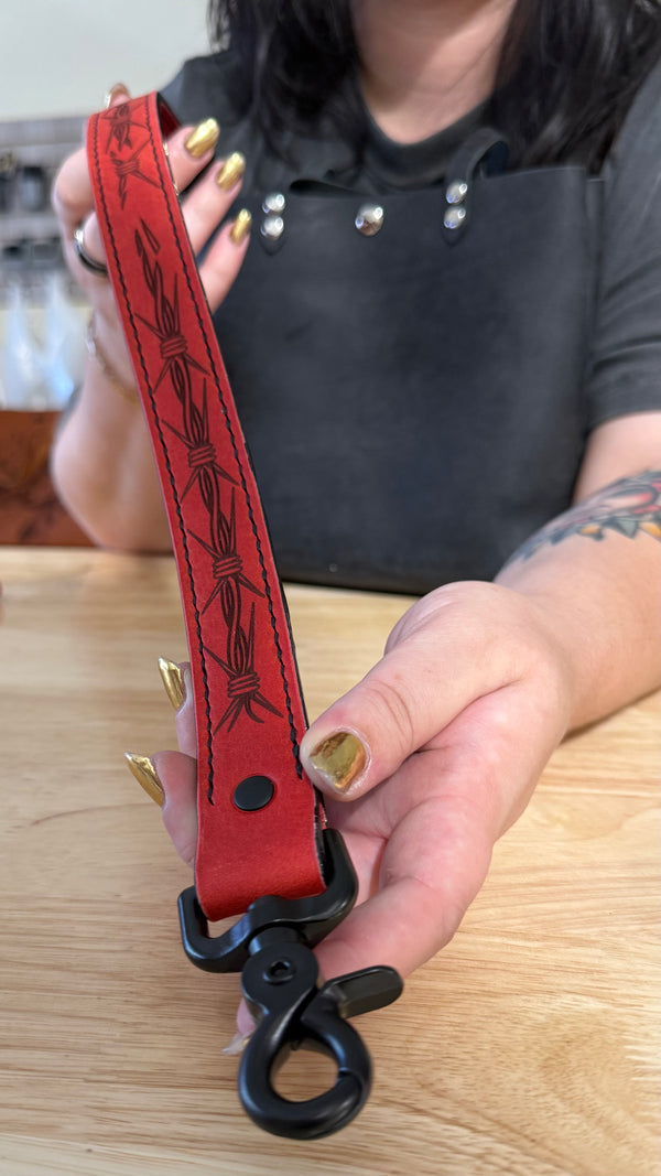 Barbed Wire Shoulder Strap (cherry red)