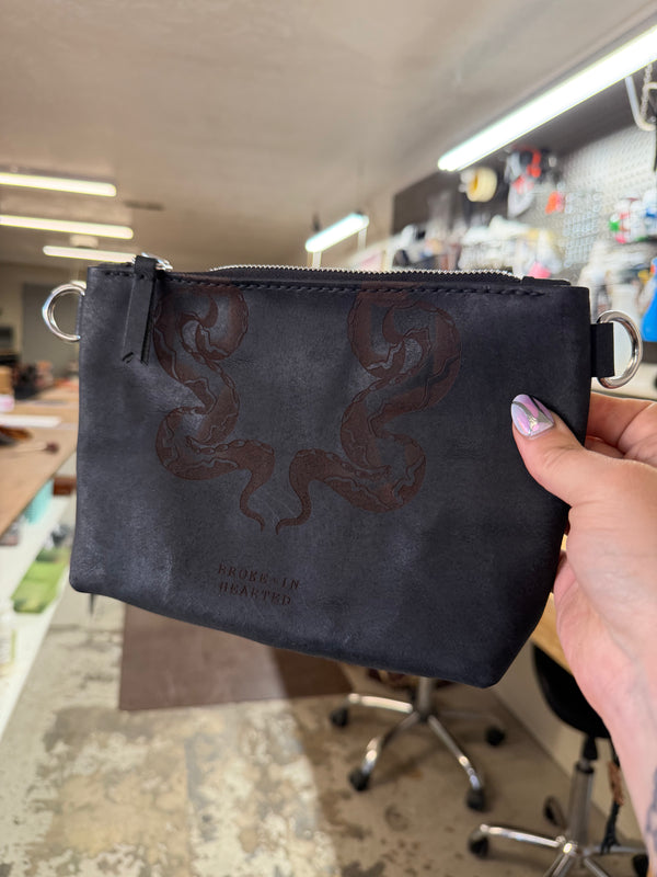 Garage Sale: Gimme Bag Snakes Black