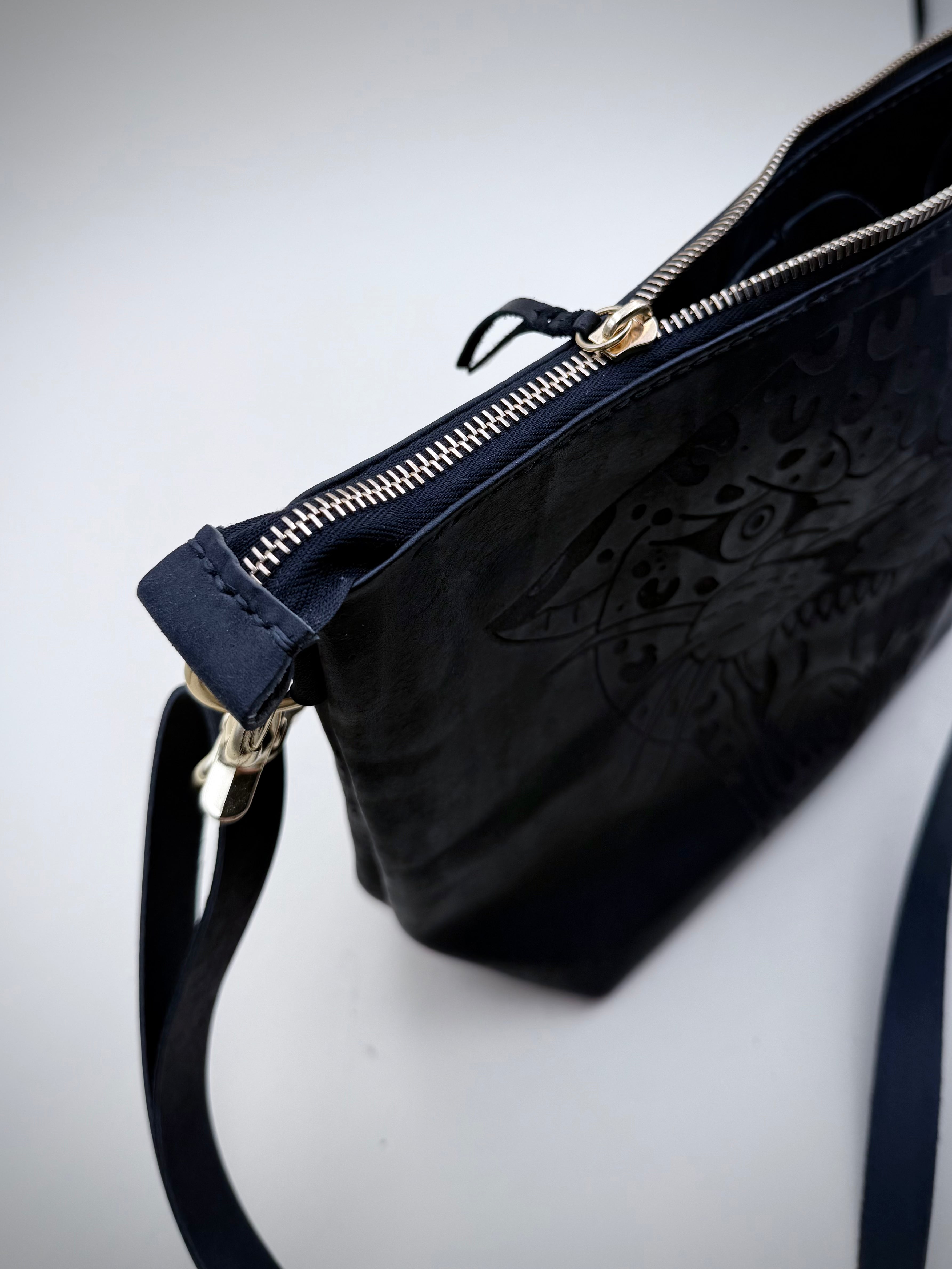 The Lola Zip Crossbody: Leopard Head