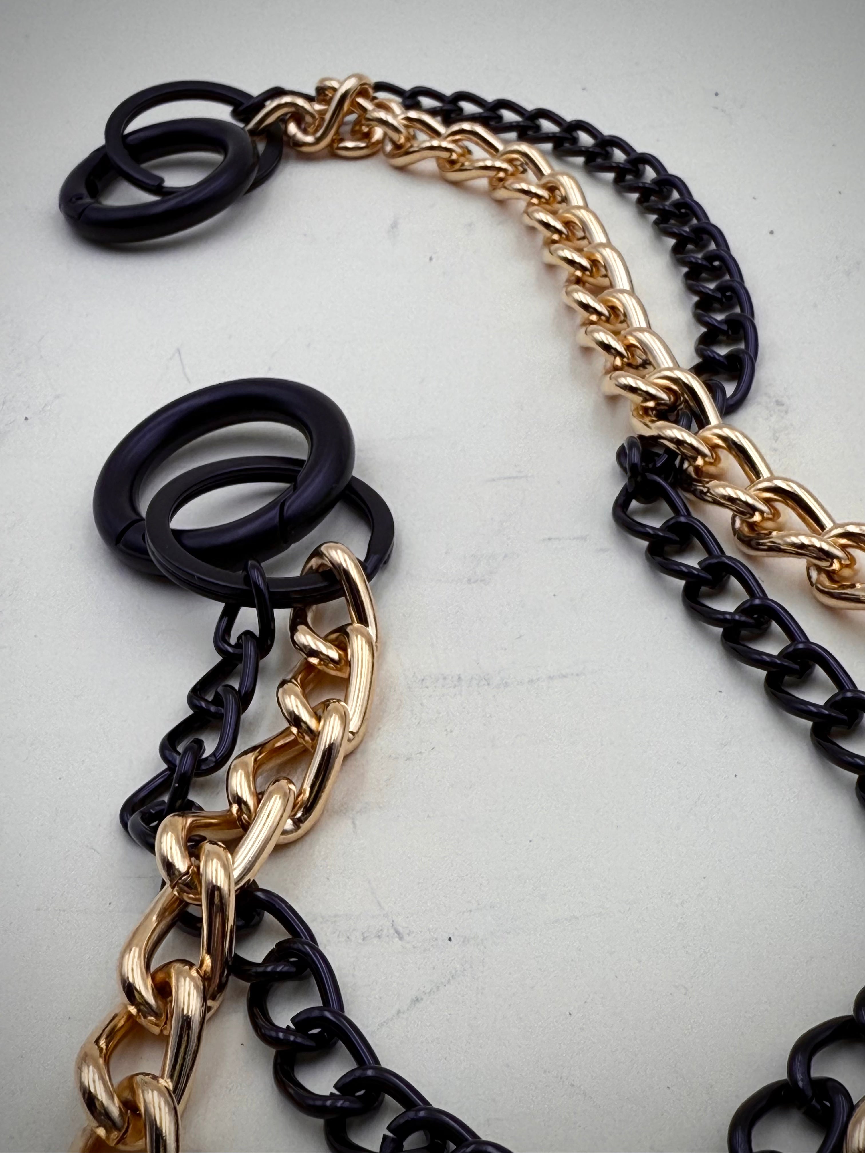 Bag Accessory: Black/Gold Layered Chain