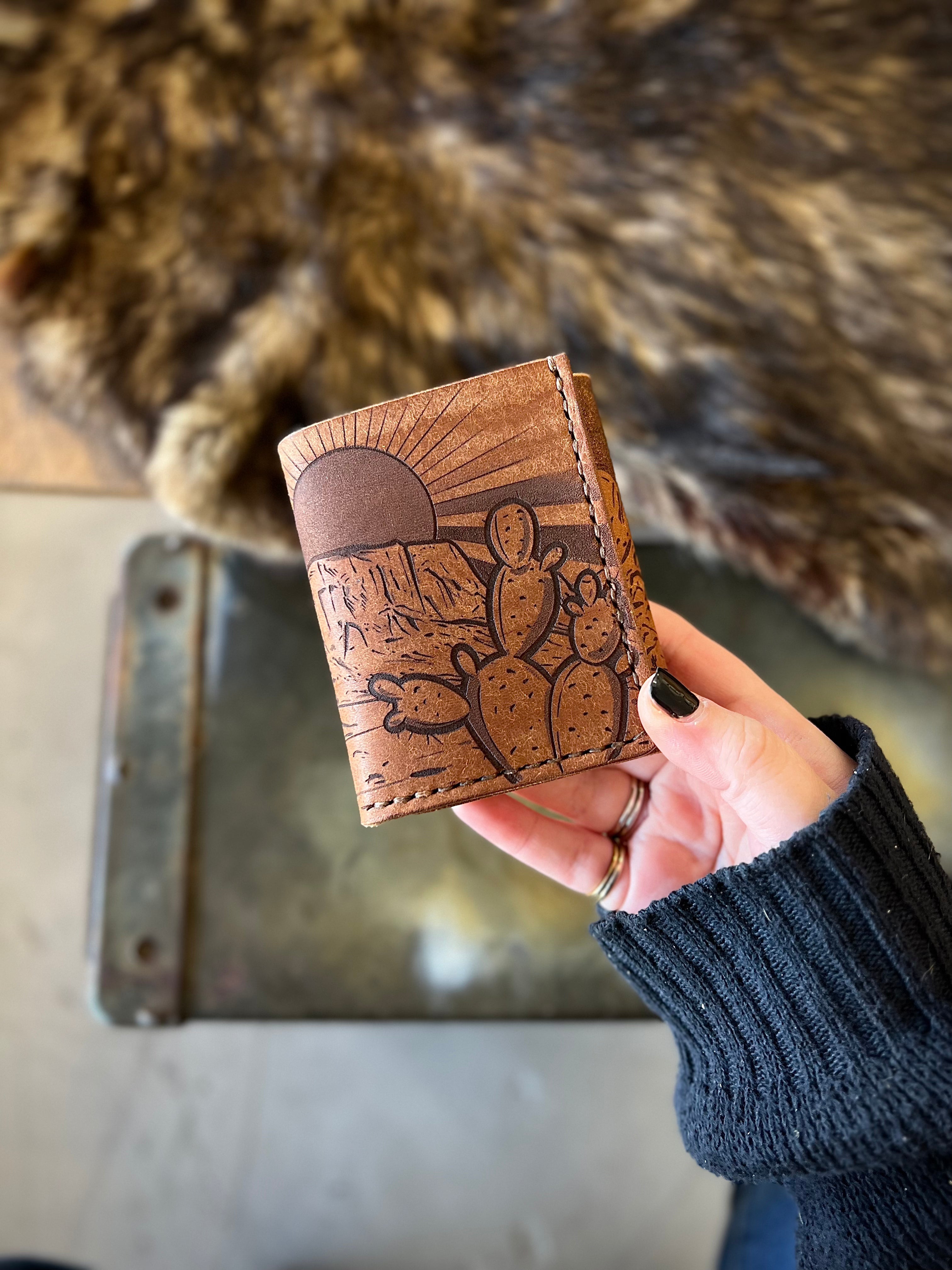 Trifold Wallet: Desert Scene