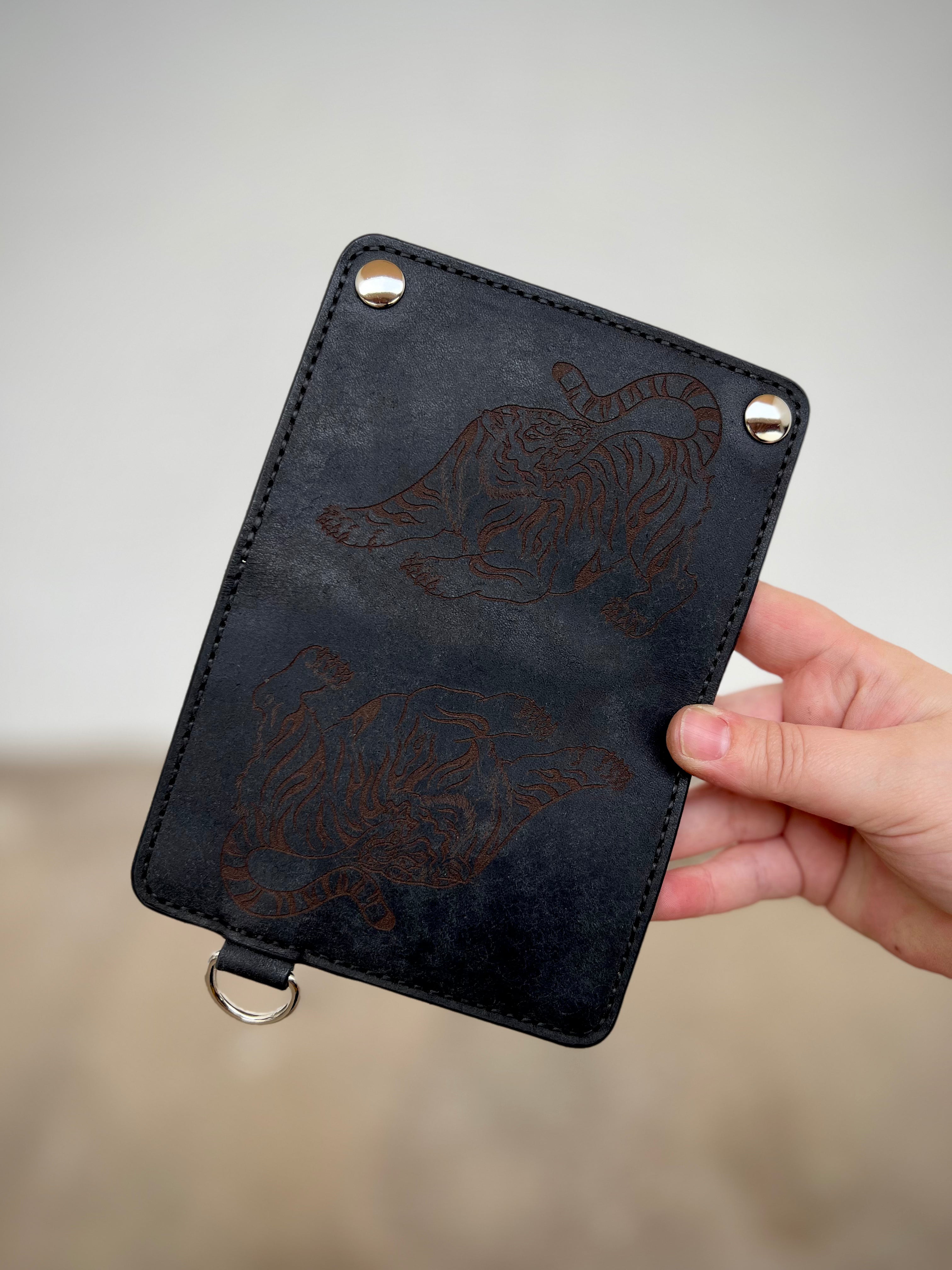 Saloon Wallet: Tigers