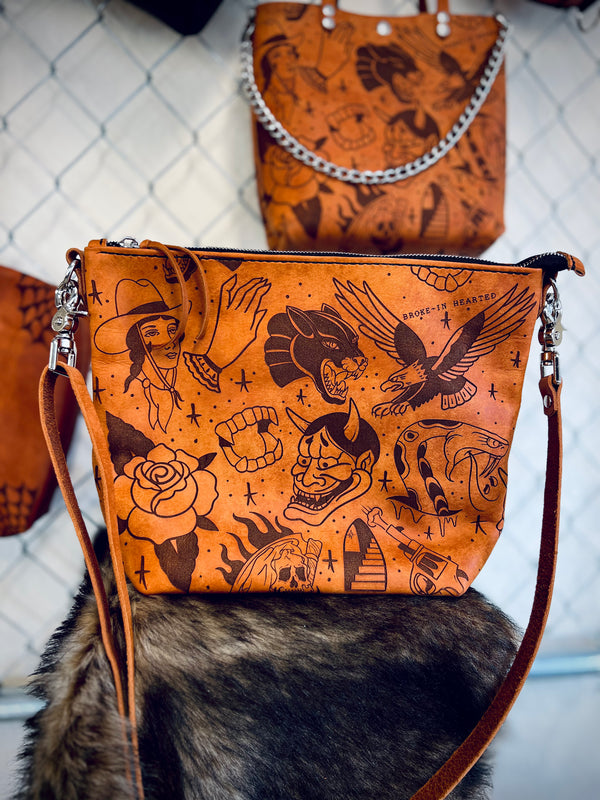 The Lola Zip Crossbody: Classics Flash Sheet