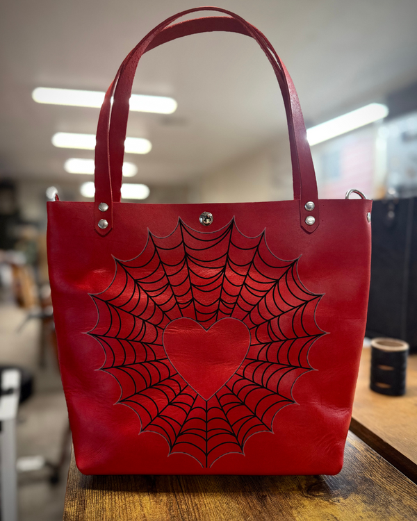 Headliner Tour Tote: Heart Web