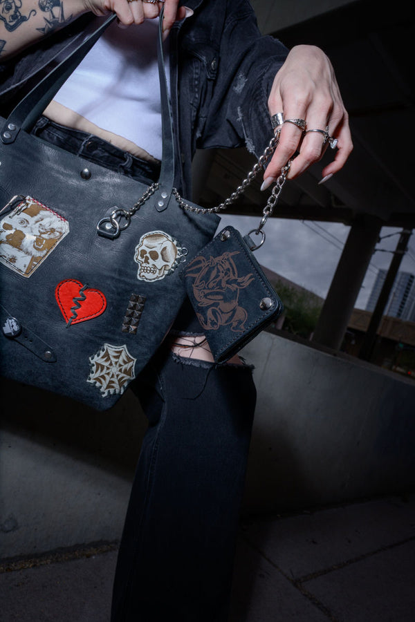 Saloon Wallet: Hot Stuff